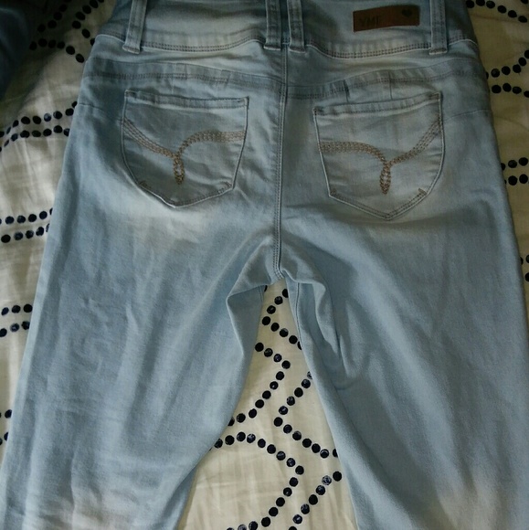 light blue high-waisted jeans - Picture 3 of 3